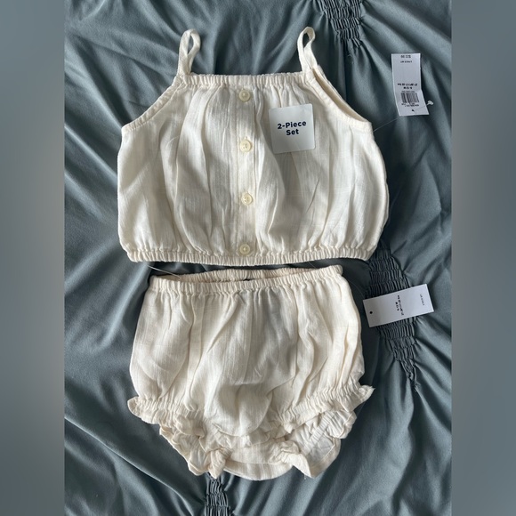 Cream infant 2 piece set - Picture 1 of 1